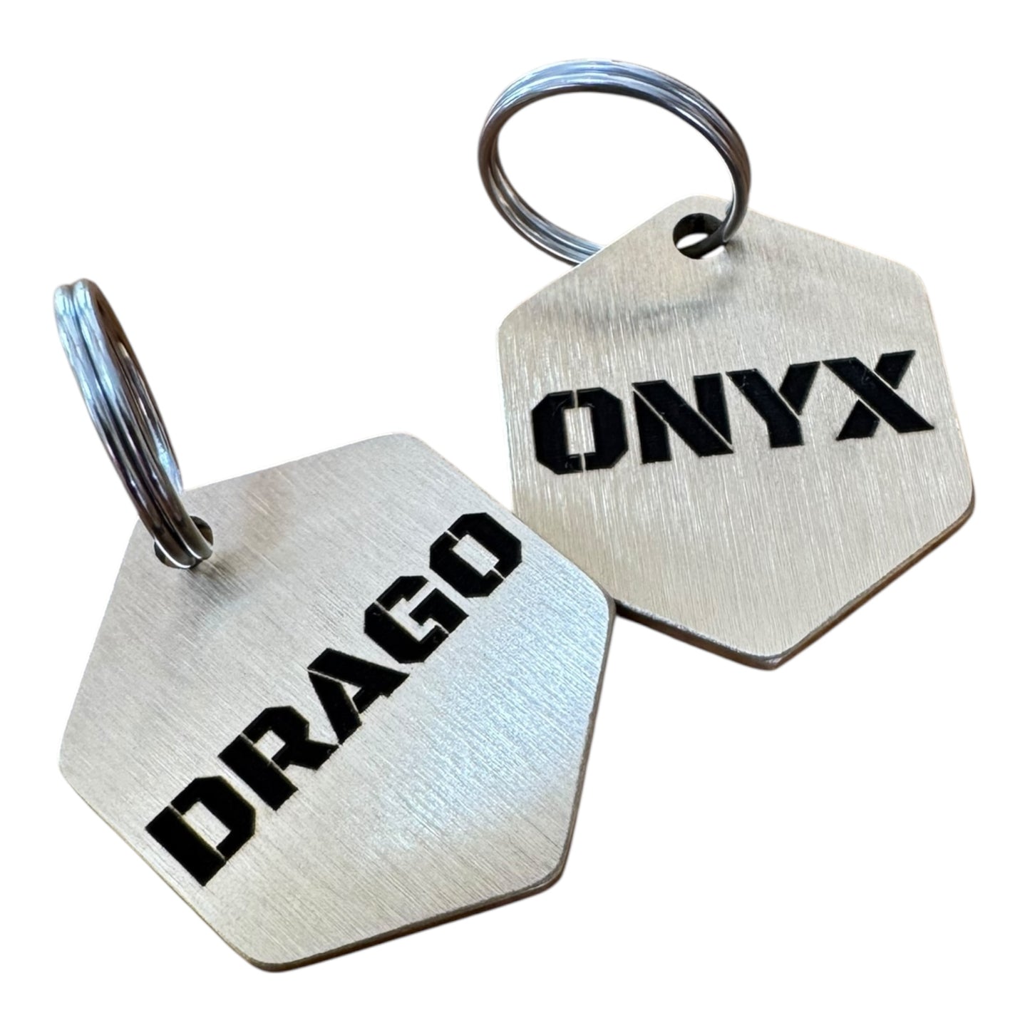 Médaille hexagonale petite taille en laiton pour chien et chat